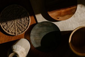 2. Styl Japandi – jak urządzić wnętrze w duchu minimalizmu i natury?